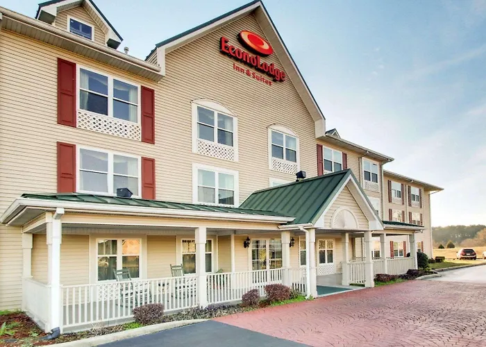 Econo Lodge Inn & Suites