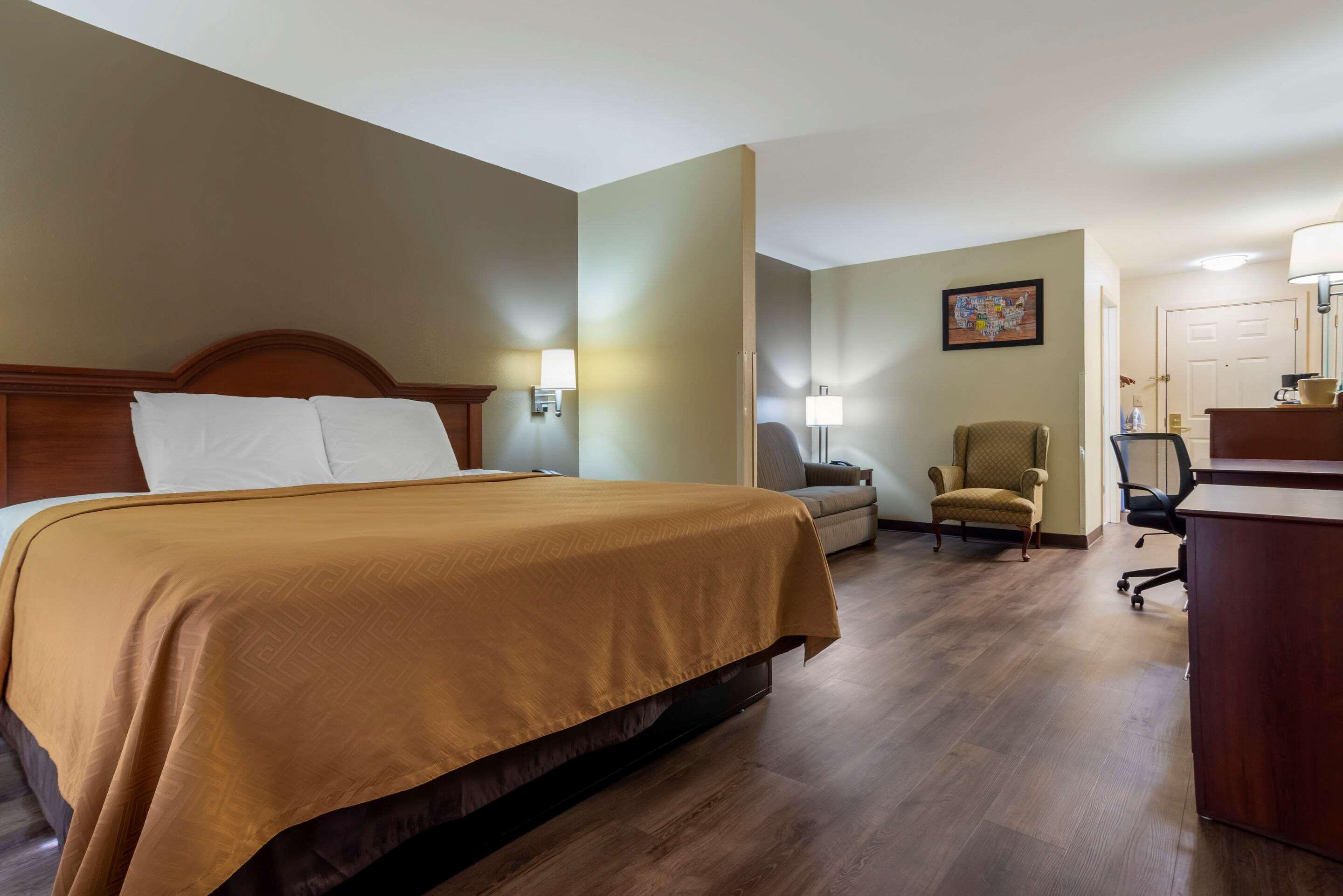 Hotel Econo & 2*